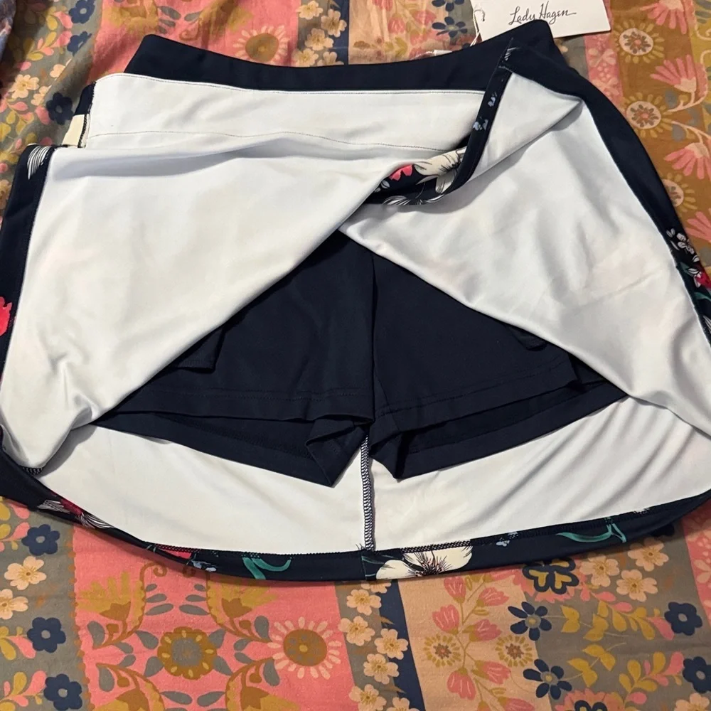 Lady Hagen Navy Floral Golf Skort with White Stripe Accent - Picture 2 of 6